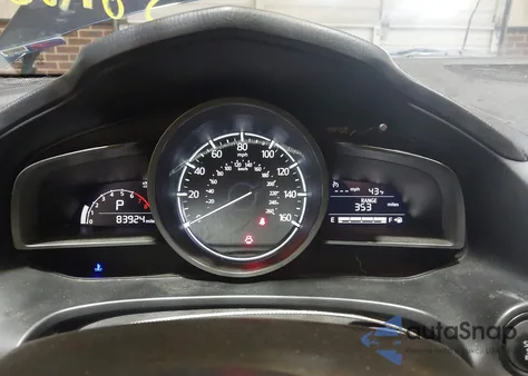 2018 Mazda Mazda3 Touring z USA, uszkodzony, nr VIN 3MZBN1V34JM185846